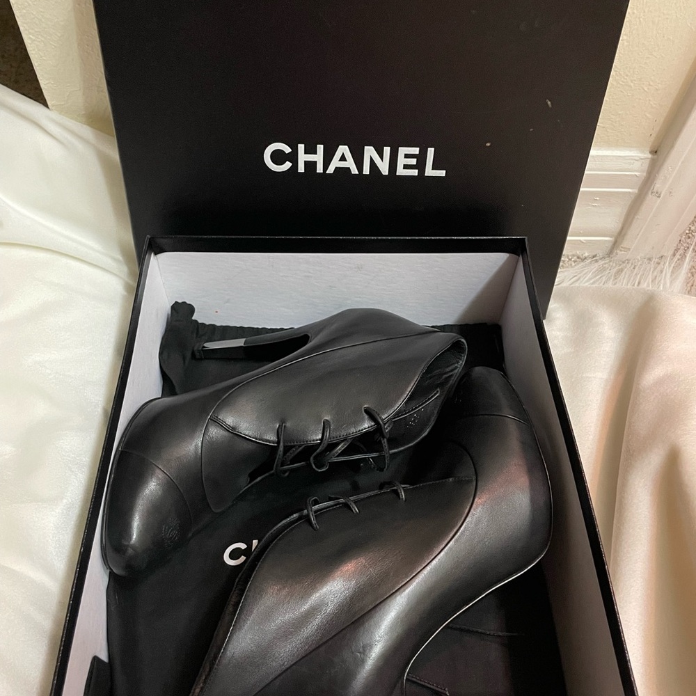 Chanel Black Oxfords Sleek Leather Design high heel boots
